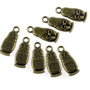 8 Anhänger Matroschka in antik Bronze | vintageparts.eu