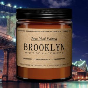 Brooklyn Duftkerze – New York Edition – Patschuli | Kaschmierholz | Tabakblüten – 2er Pack ( 5 Euro sparen ) | So riecht die Welt