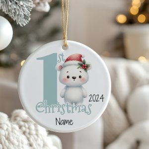 Weihnachtskugel mit Namen Erstes Weihnachten mit Eisbär | Graz Design