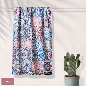 Peaceful Tiles | WOODSANDWAVES